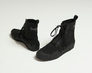 ヨウジヤマモト×アディダス新作スニーカー、コットンキャンバスの