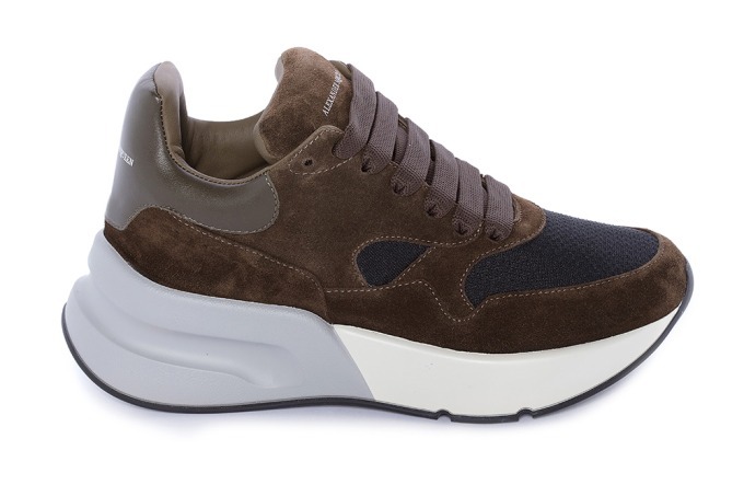 アレキサンダー・マックイーンのメンズスニーカー「オーバーサイズ