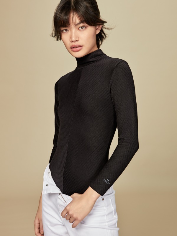 ユニクロ×アレキサンダー ワンのヒートテック、メンズ＆ウィメンズの