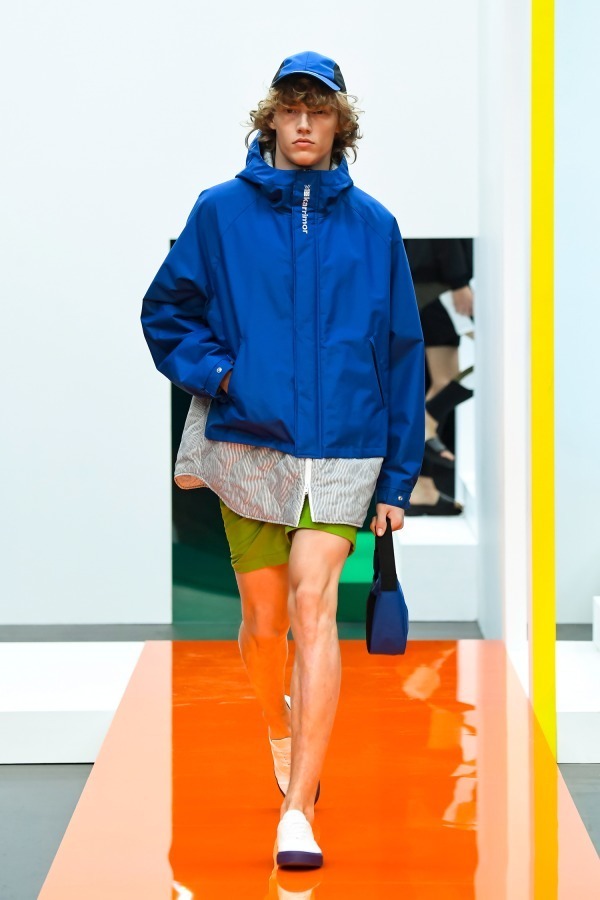 ミスター・ジェントルマン×カリマー、防水・撥水・透湿性に長けた高