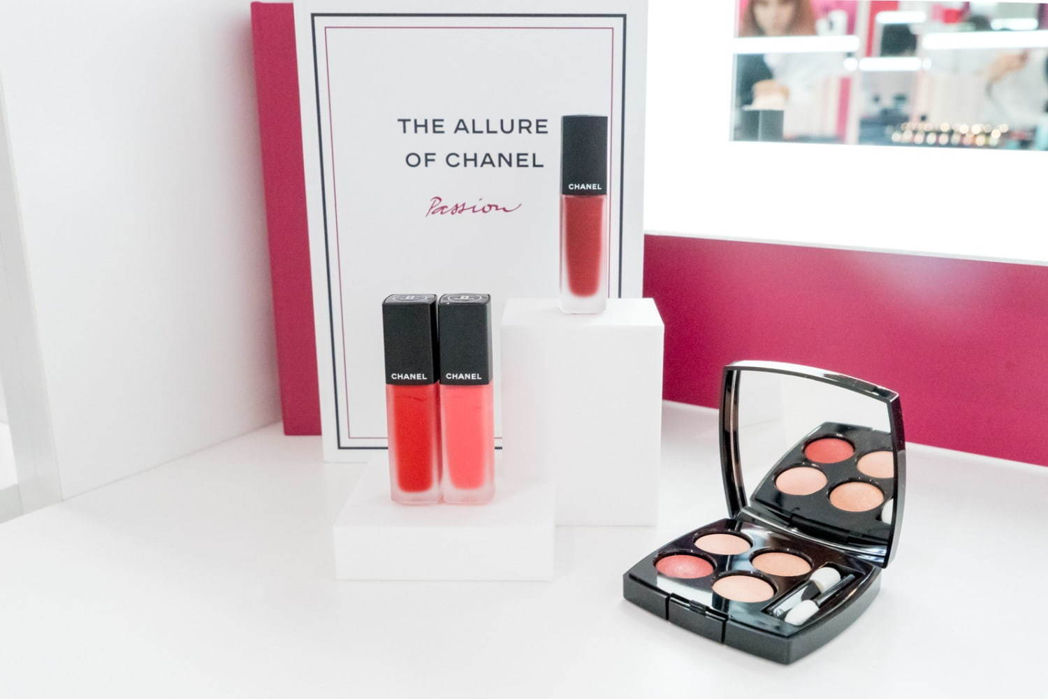 シャネル“リップ図書館”が神宮前に、新リップ「ルージュ アリュール