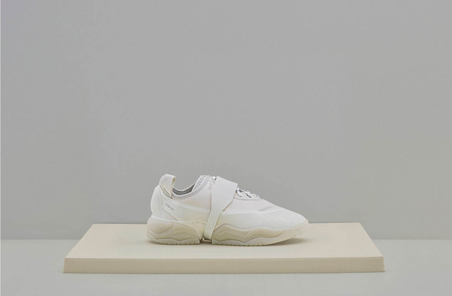 アディダス オリジナルス×OAMC、登山＆グランジシーンから着想を得た