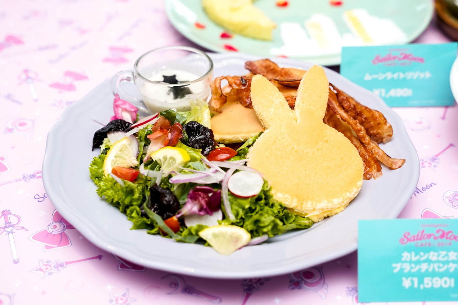 セーラームーンカフェ」東京・大阪・愛知・北海道・九州・埼玉で