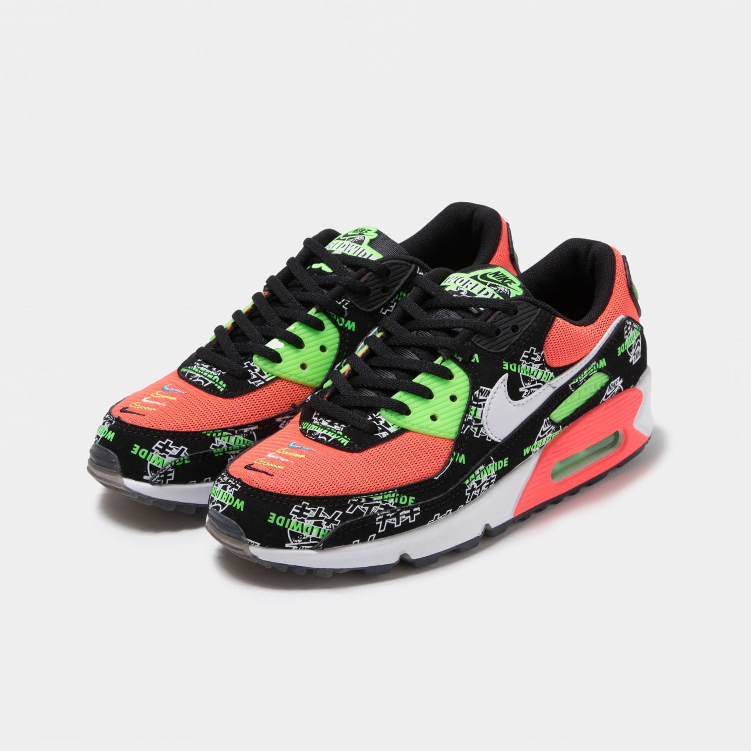 ナイキ“カタカナ”のロゴを散りばめたスニーカー「エア フォース 1