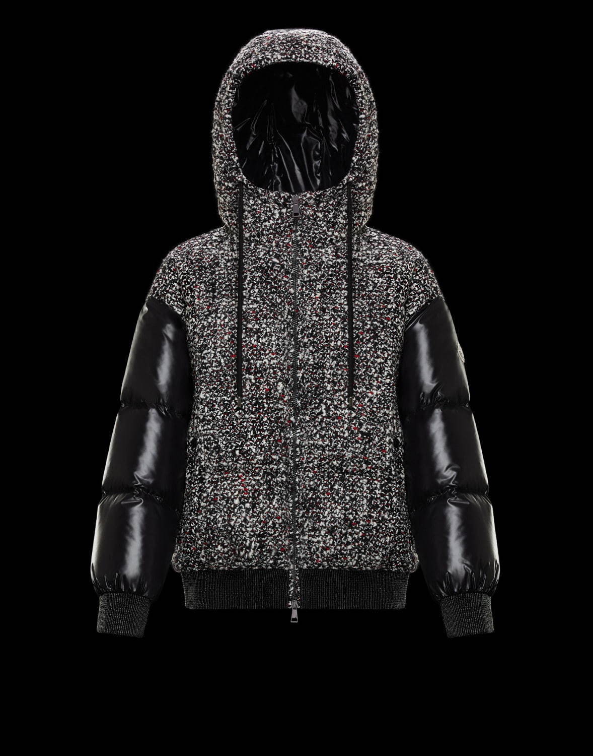 モンクレール新作レディースダウンジャケット＆ハイキングブーツ