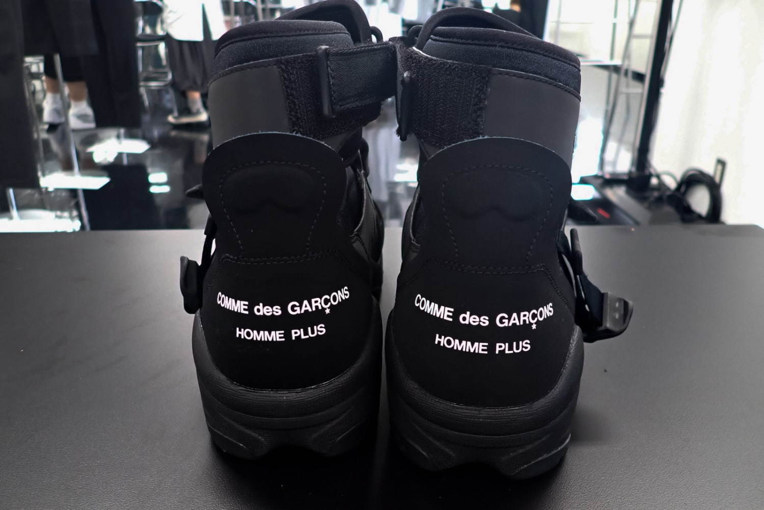 コム デ ギャルソン・オム プリュス×ナイキのコラボスニーカー新作