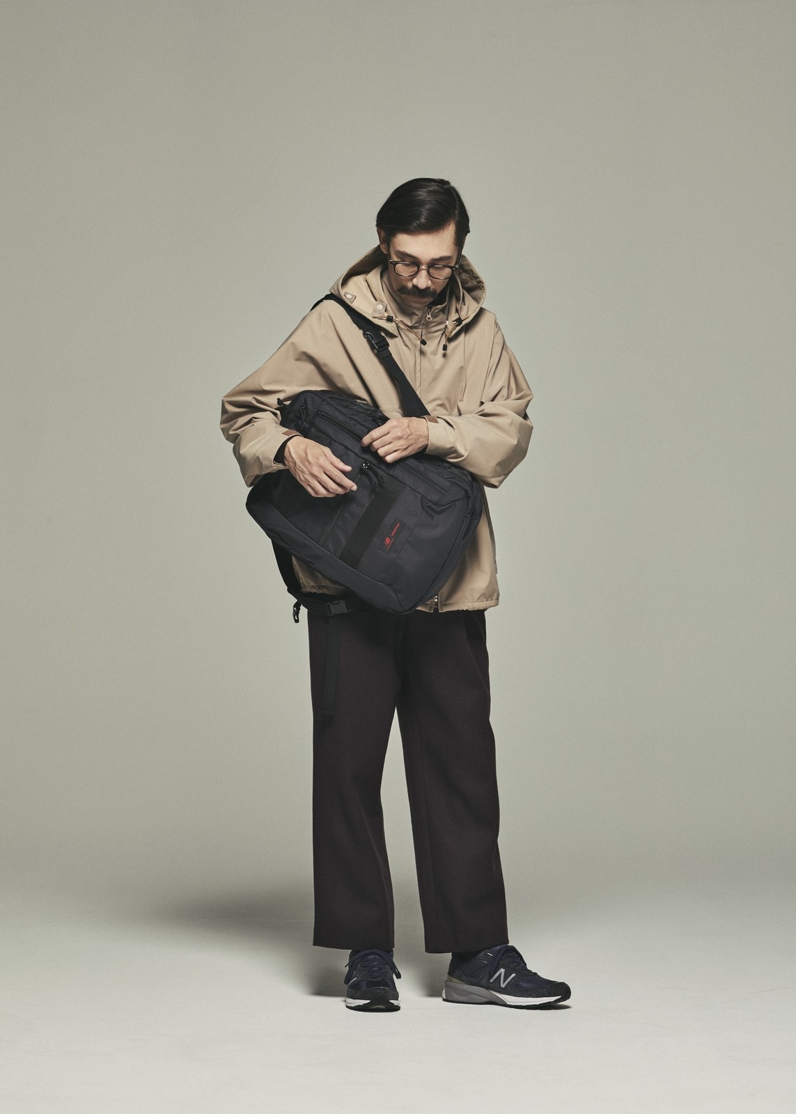 ニューバランス×ブリーフィングのバッグ、軽量＆タフなナイロンバック