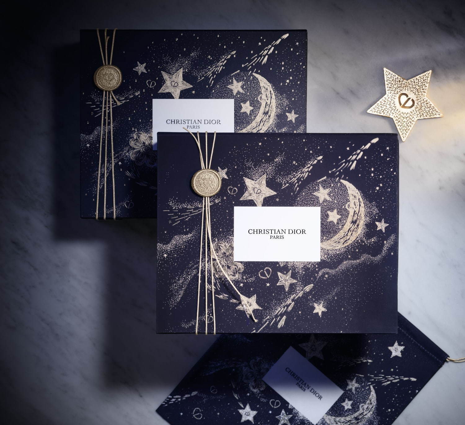 メゾン クリスチャン ディオール20年クリスマスコフレ、ミニ香水入り