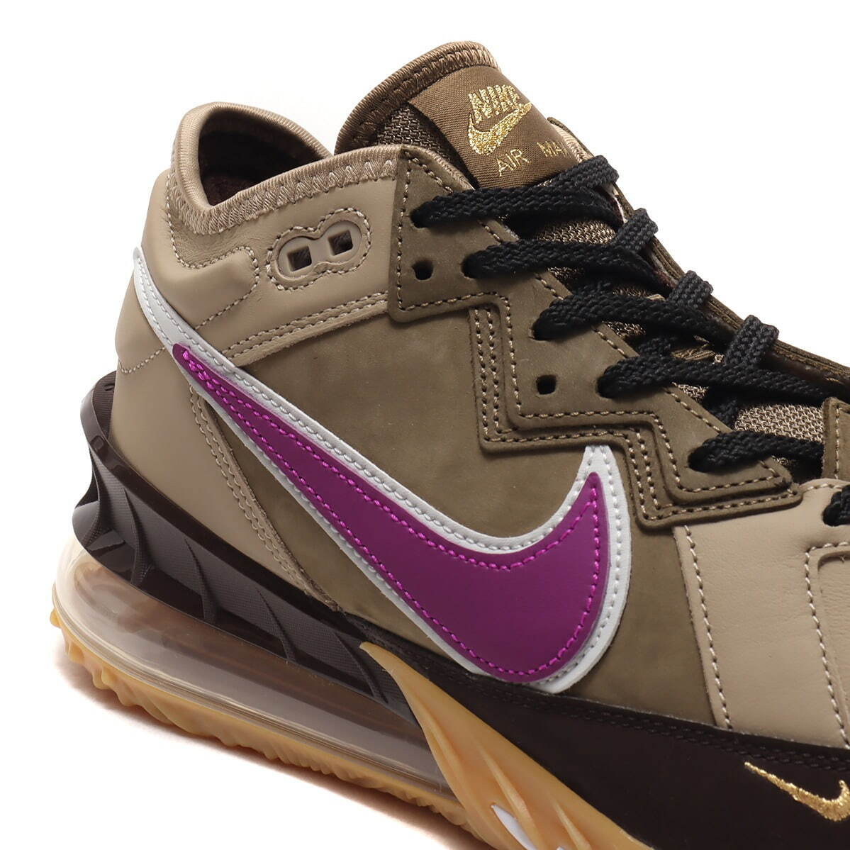 ナイキ「桜＆富士山」モチーフのアトモスコラボスニーカー、グエル公園