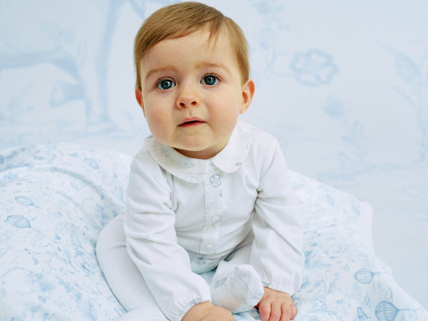 写真8/14｜ベビー ディオール「トワル ドゥ ジュイ」新作、華やかな