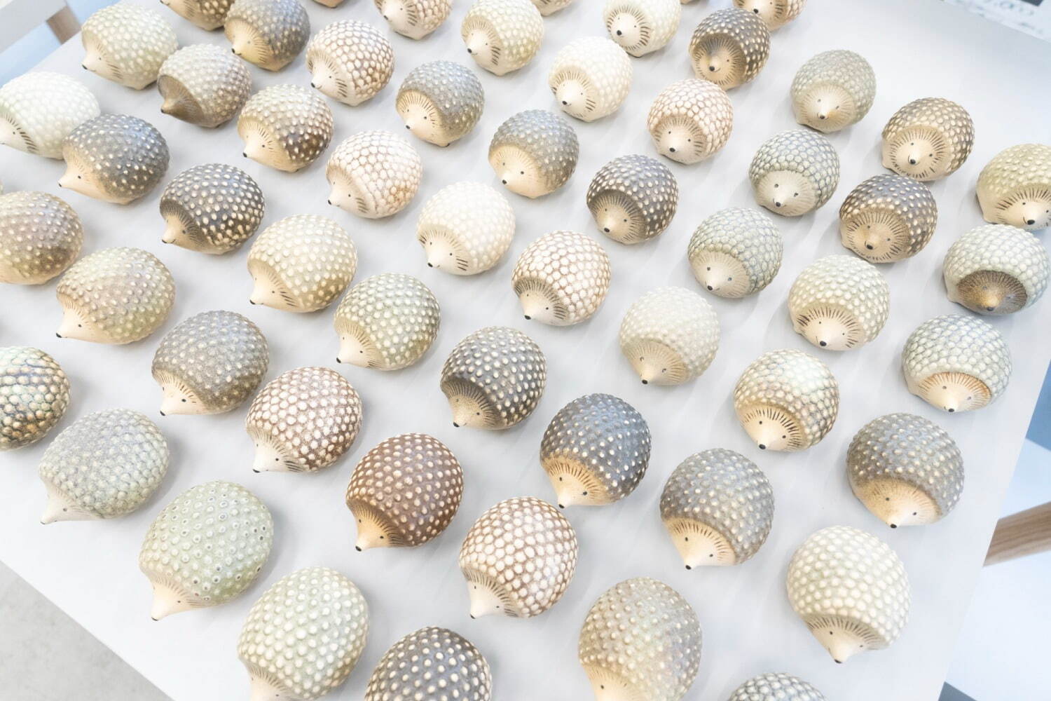 リサ・ラーソンのハリネズミ陶器“個性的すぎて”出荷されなかった