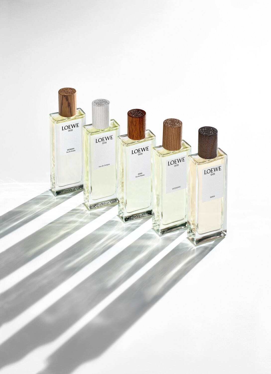 ロエベの香水「ボタニカルレインボー」地中海の夕陽や水の煌めきから