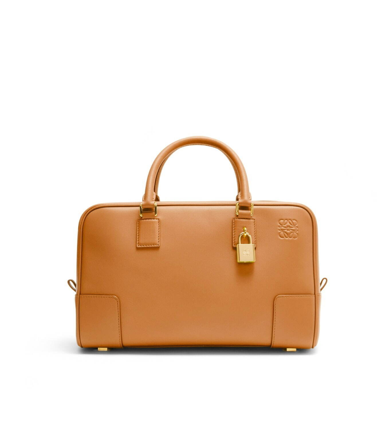 ロエベのアイコンバッグ「アマソナ」が生まれ変わる！鮮やかなカーフ