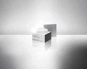 NARSの2022年スキンケア、“光を反射する肌へ”新作ローション＆アイ