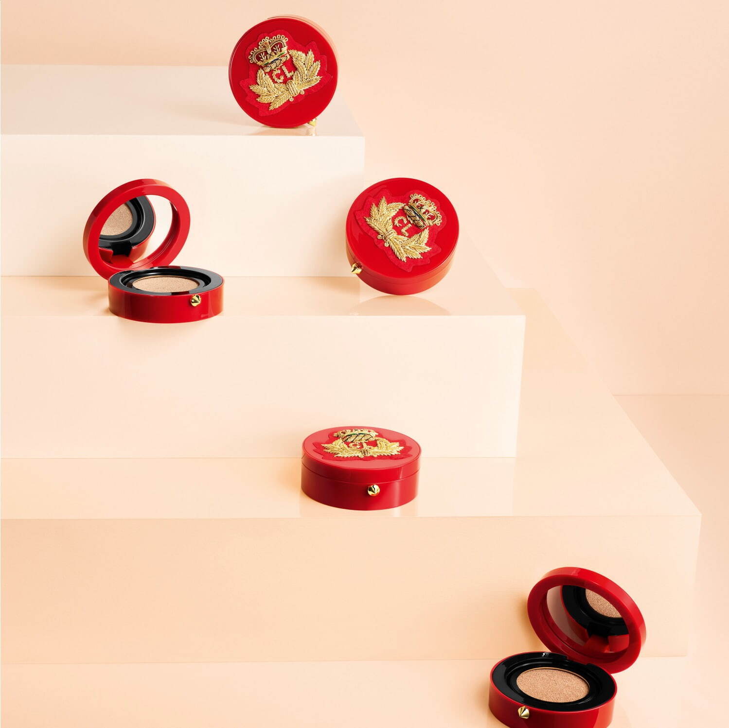 クリスチャン ルブタン初のファンデーション「タンフェティッシュ ル