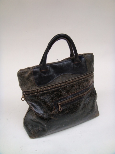 Jas M.B.(ジャスエムビー)のバッグ‐ 柔らかなイタリアンレザーと時を