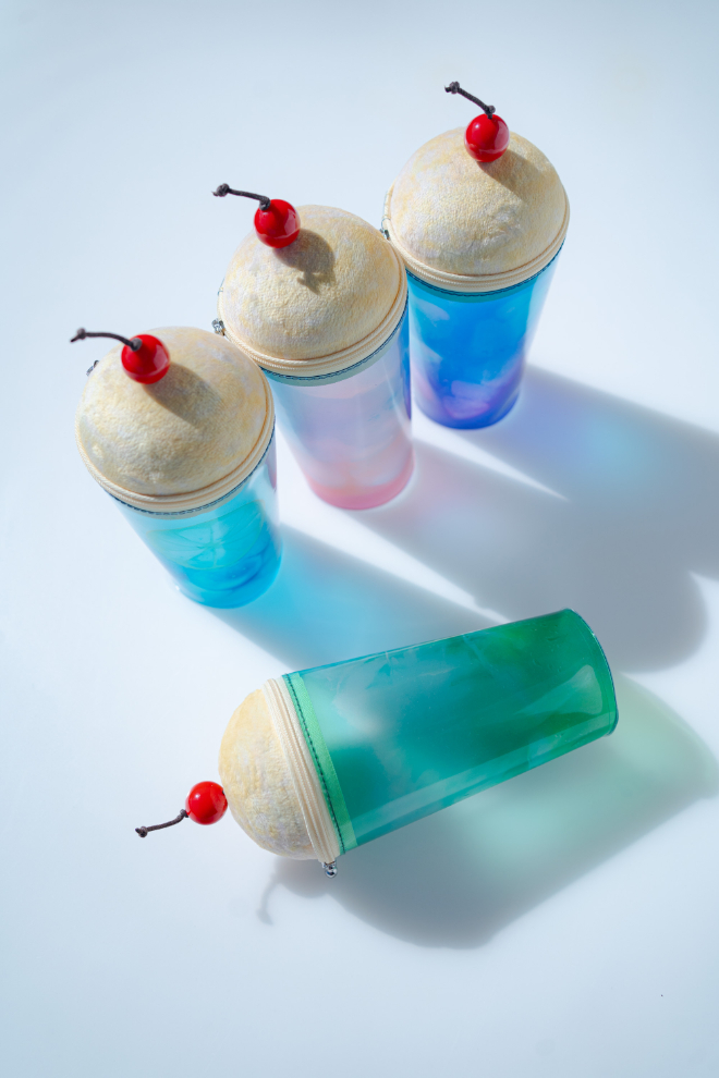 旅先の風景を映した クリームソーダポーチ│YOU+MORE！│フェリシモ