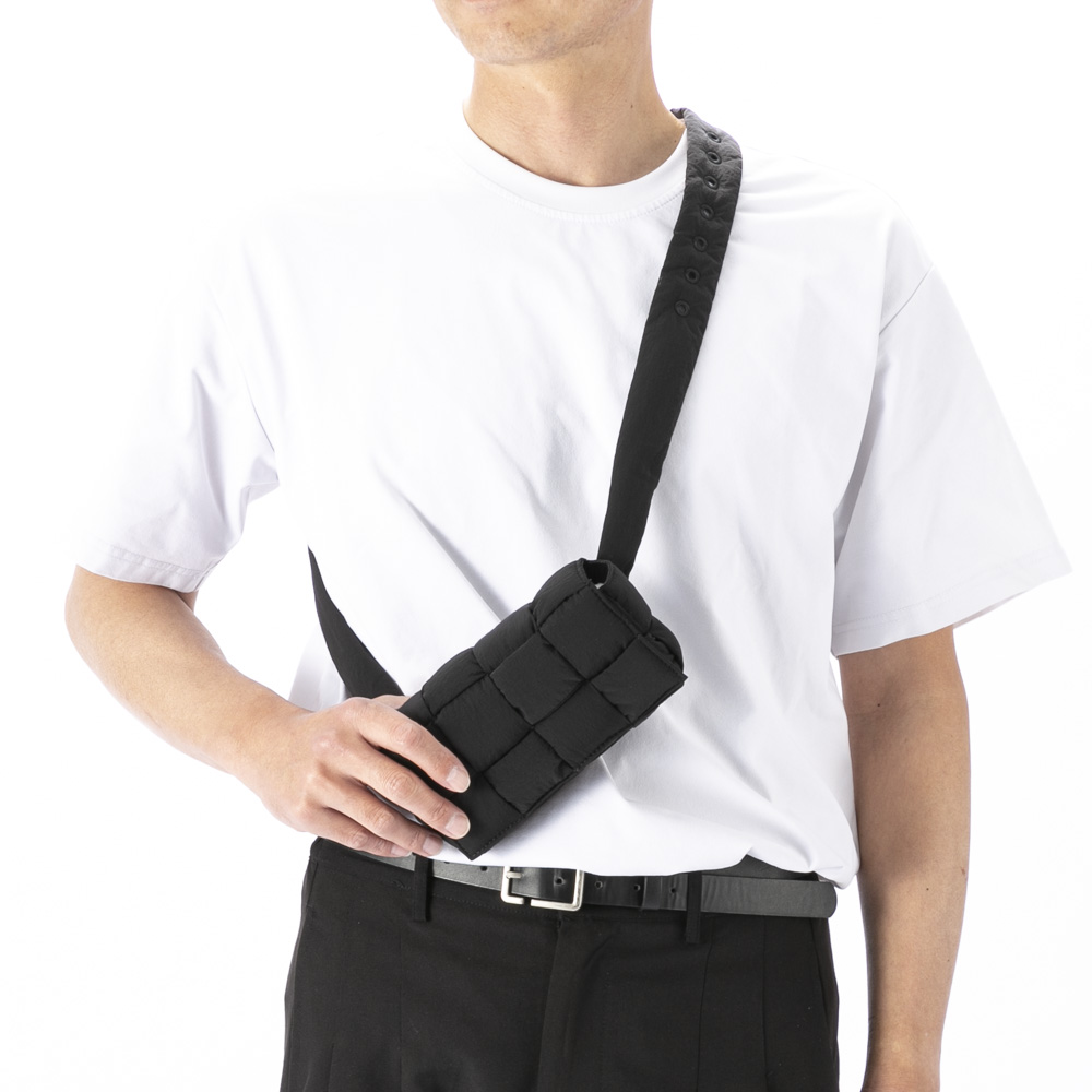 ボッテガヴェネタ BOTTEGA VENETA パデッド カセット ミニベルトバッグ