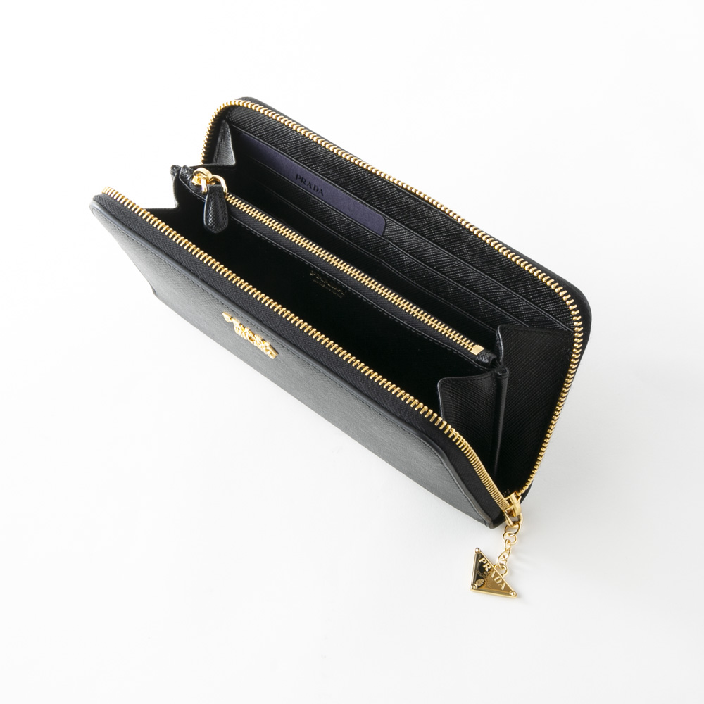 プラダ PRADA ラウンド長財布 SAFFIANO TRIANGOLO METAL CHARMラウンド