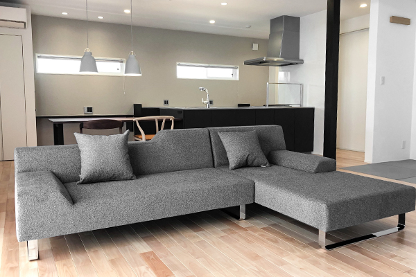 脚のオーダーで自分だけのこだわりを | フランネルソファマガジン