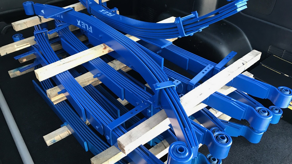 車好きがこだわる】トヨタ ハイエースの乗り心地を大改善！ 快適さを