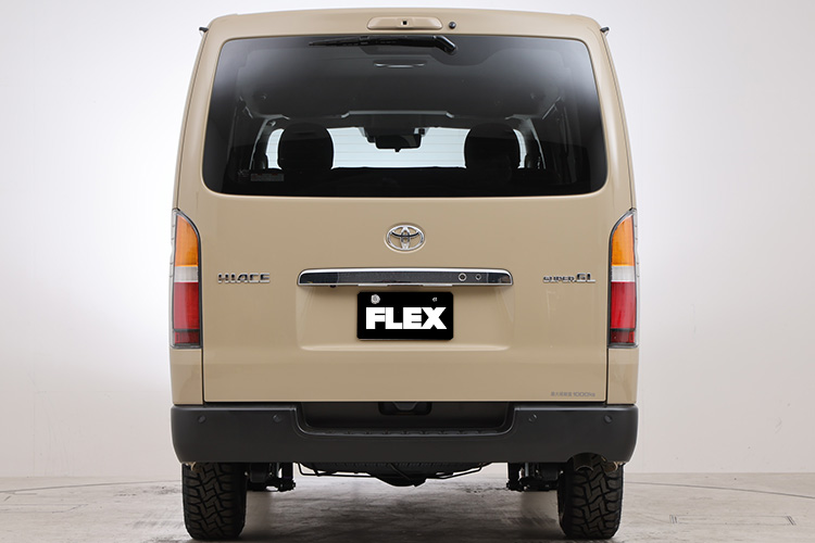 テールランプの交換でハイエースのリアスタイルをオシャレにカスタム