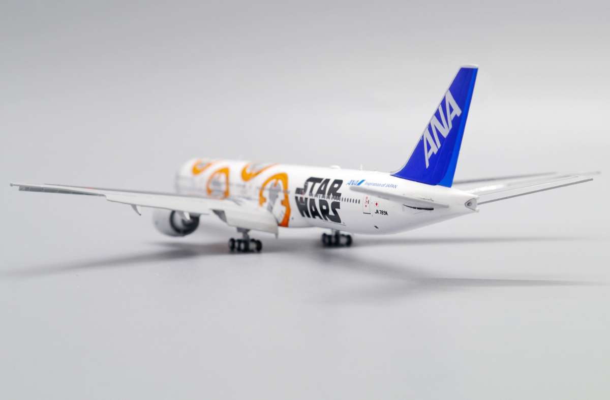 JC Wings Boeing 777-300 All Nippon ANA Star Wars entdecken