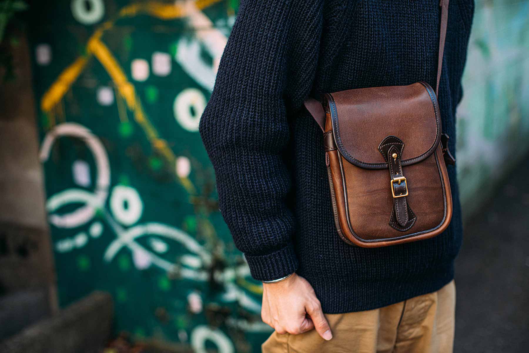 美しい経年変化が魅力の”サファリレザー“ラゲッジ。 | FRAME フレーム公式