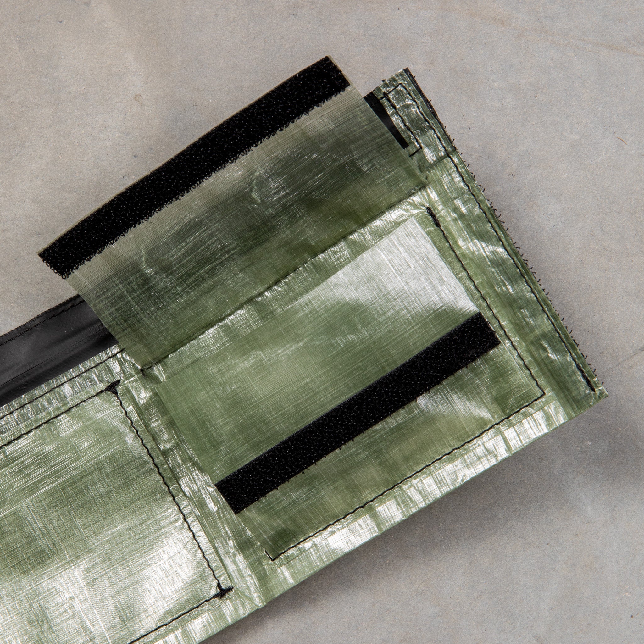 And Wander Dyneema Wallet Green – Frans Boone Store