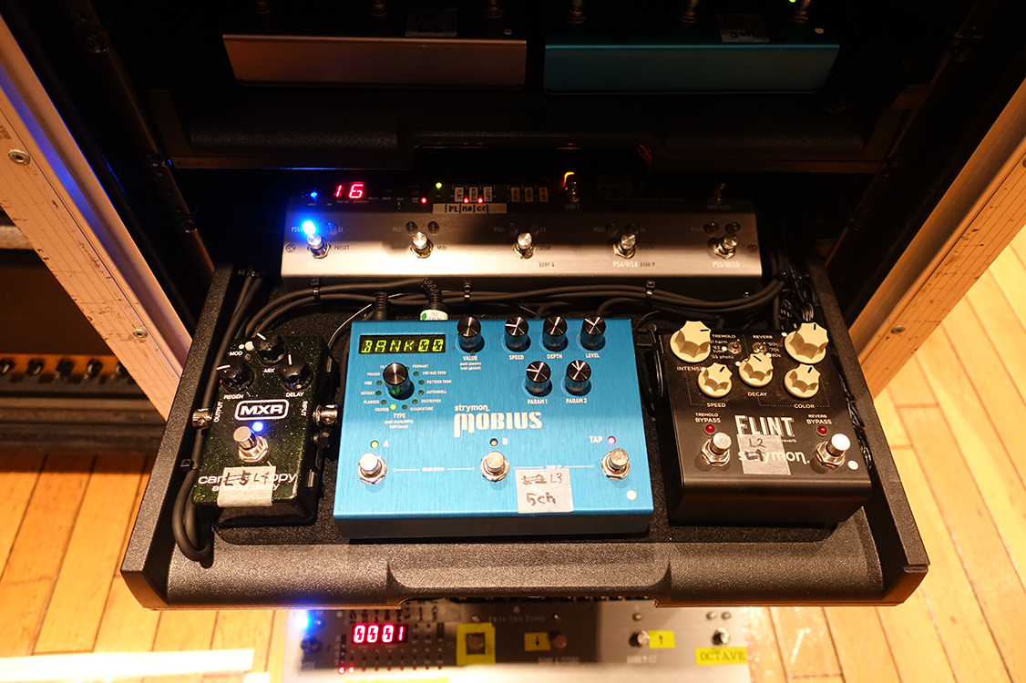 現在、全国ツアー中のONE OK ROCKのギタリストTORU氏の最新機材をご