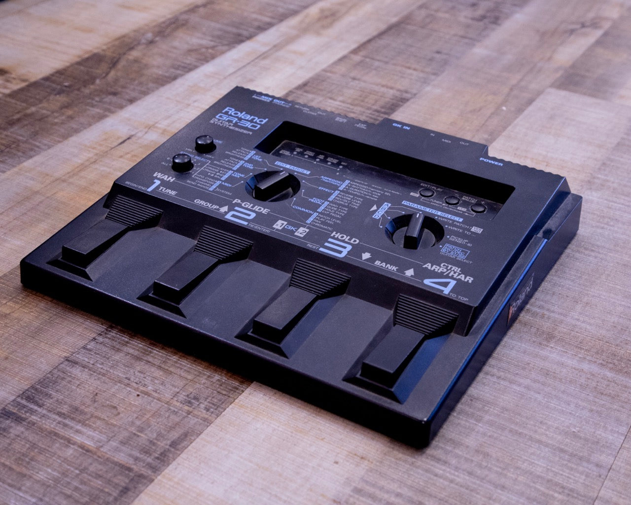 Roland GR-30 Guitar Synthesiser – Freo Guitars