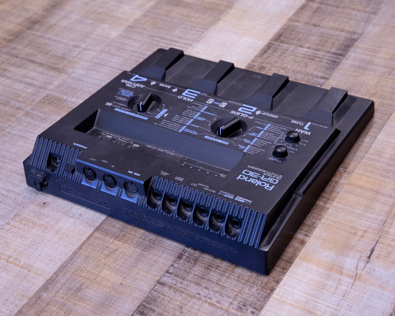 Roland GR-30 Guitar Synthesiser – Freo Guitars