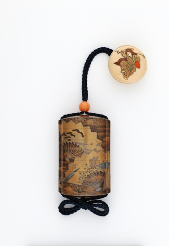 扇五節句蒔絵印籠 銘 梶川作（榮） | 梶川 | 収蔵品詳細 | 作品を知る