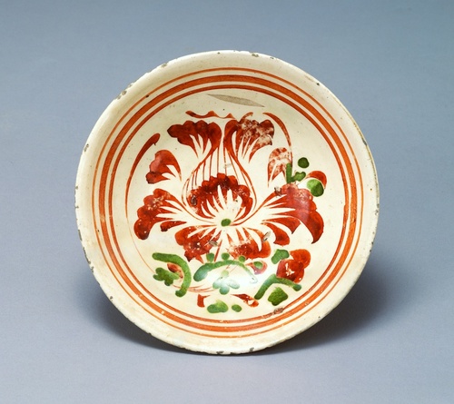 白地紅緑彩牡丹文碗 | 磁州窯系 | 収蔵品詳細 | 作品を知る | 東京富士
