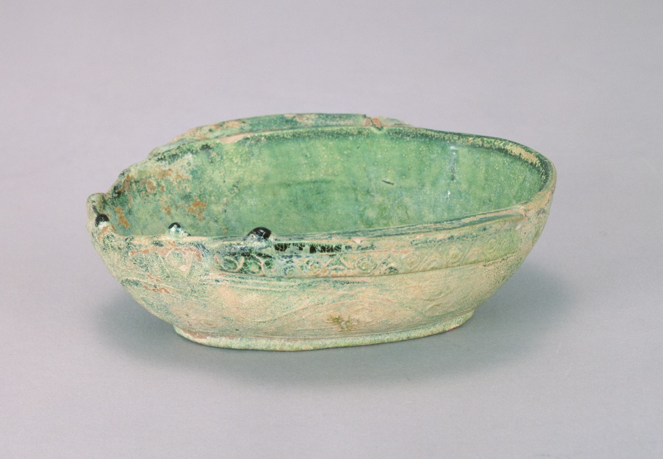 緑釉印花文耳杯 | | 収蔵品詳細 | 作品を知る | 東京富士美術館（Tokyo