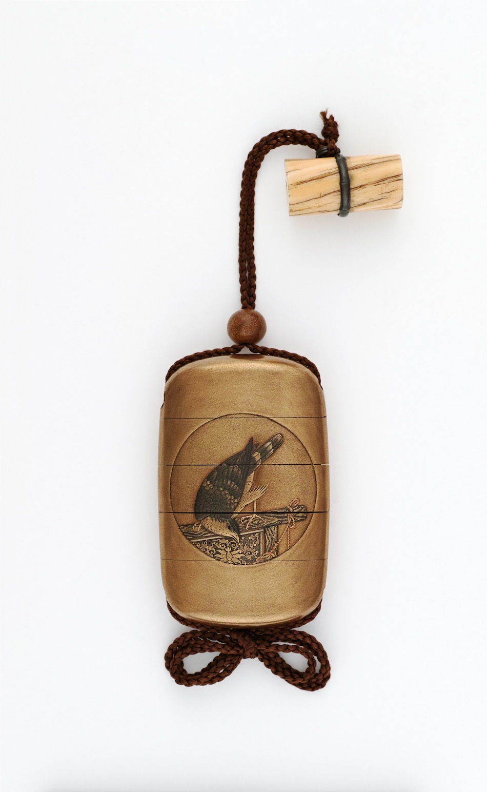 円窓架鷹蒔絵印籠 銘 枩山（花押） | 白井可交斎 | 収蔵品詳細 | 作品