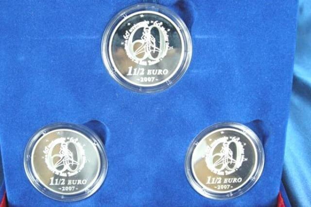 星の王子さまフランス版発刊60周年記念硬貨の種類や特徴と高価買取の