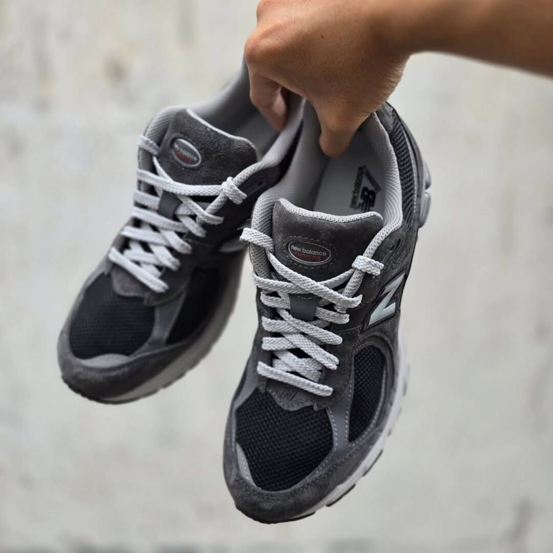 2025年 6/27 発売】New Balance U2002 RA “Dark Grey” (ニューバランス