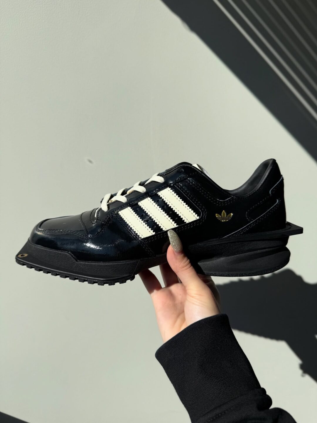 atmos pink exclusive・2026年 1/23 発売】adidas Originals W FORUM