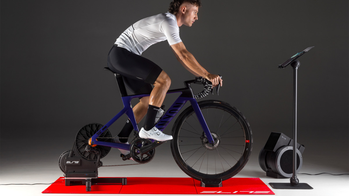 静粛性と高精度を両立したミドルグレードトレーナーAVANTIに「Zwift