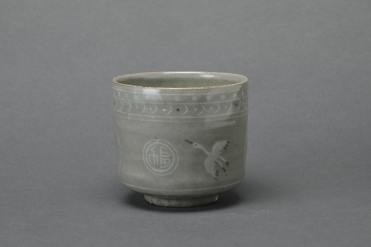 狂言袴茶碗(青磁象嵌) | 茶道具 | ギャラリー器館