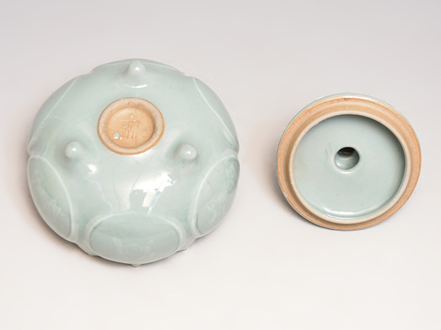 真葛窯(横浜) 二代 宮川香山(作) 青磁香炉 蓮花形 象嵌入り 共箱 | 古