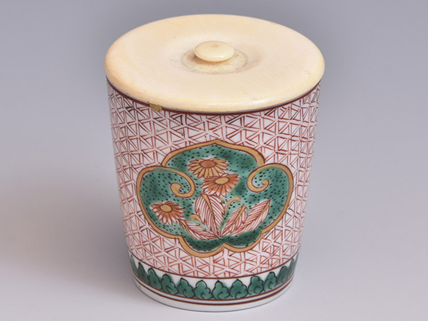 古伊万里金襴手花文 替茶器 象牙蓋 猪口 江戸時代後期 酒器にも | 古