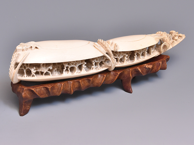 象牙 貝形置物 内側に山水図彫 | 古美術ささき