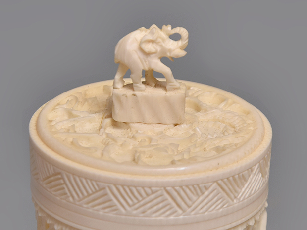 象牙製 蓋付透かし彫り龍文置物 虫篭にも 高さ15.8cm | 古美術ささき