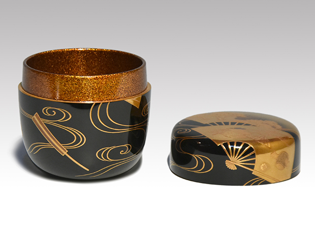 扇面流し蒔絵 大棗 大下升盛(作) 共箱 表千家 而妙斎朱在判、箱書 | 古