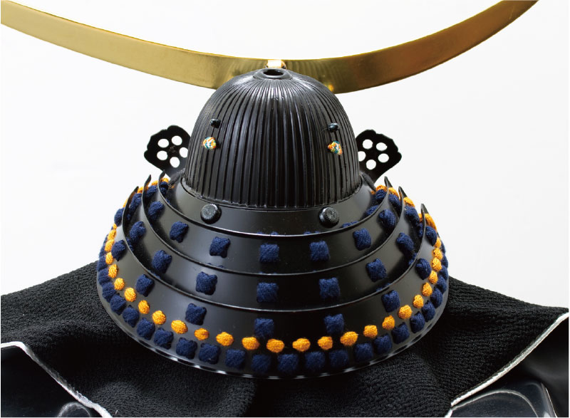 3121A伊達政宗公兜（弦月前立） | 戦国武将鎧兜 | 小木人形オンライン