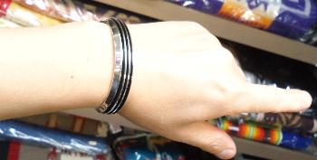 インディアンジュエリー Tom Hawk（トムホーク）作 シルバー