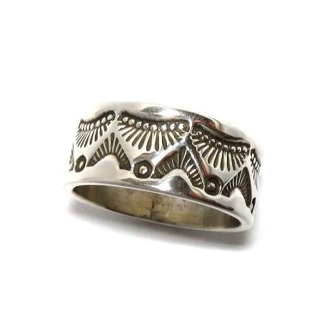 ナバホ族リング Lyle Secatero（ライルセカテロ）作