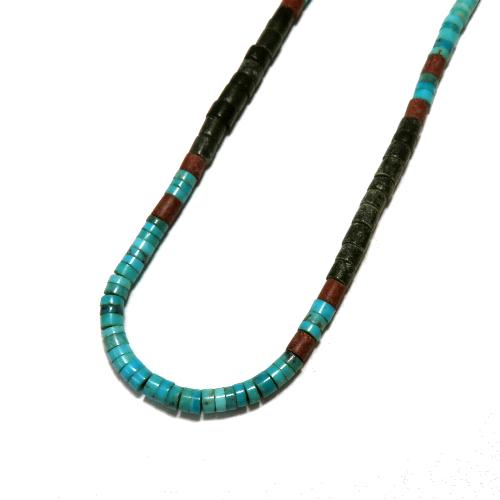 サントドミンゴ族のターコイズ・ネックレスなど